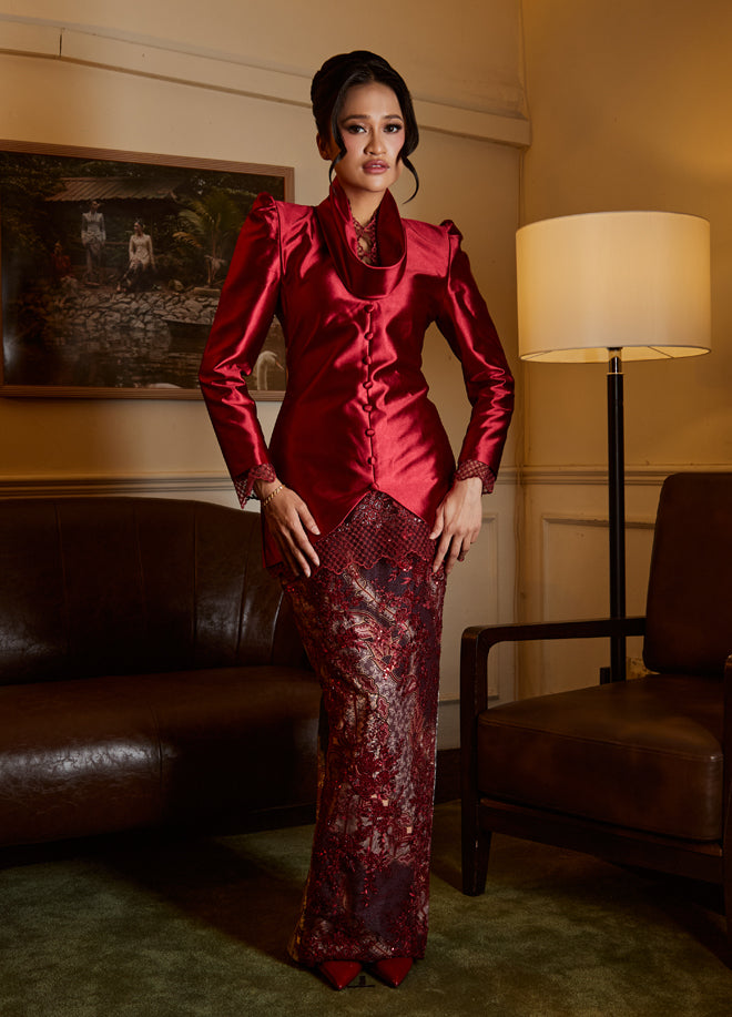 Ratna Maroon